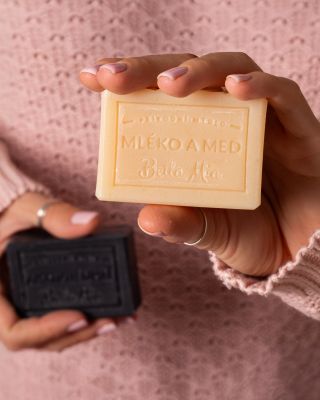 Ptáte se, jaká mýdla používáme nejčastěji my sami? 🤔 Tak třeba moje stálice jsou tři – mýdlo s kozím mlékem 🐐 a medem 🍯 na...