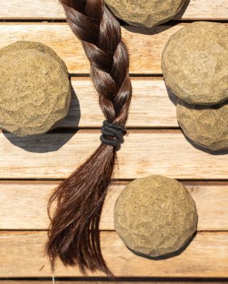 Máme tady ještě nějaké fanoušky kopřivového šampuku, kromě mě? 🤭 #relax #voňaváchvíle #chvilkaprosebe #prirodnimydla...