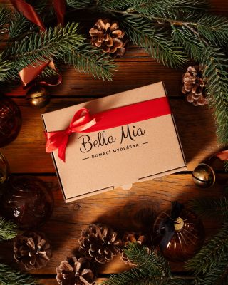 🎄 Jeden měsíc do Vánoc! Nezapomeňte, že u nás najdete spoustu krásných dárkových sad s produkty ruční výroby přímo z naší...